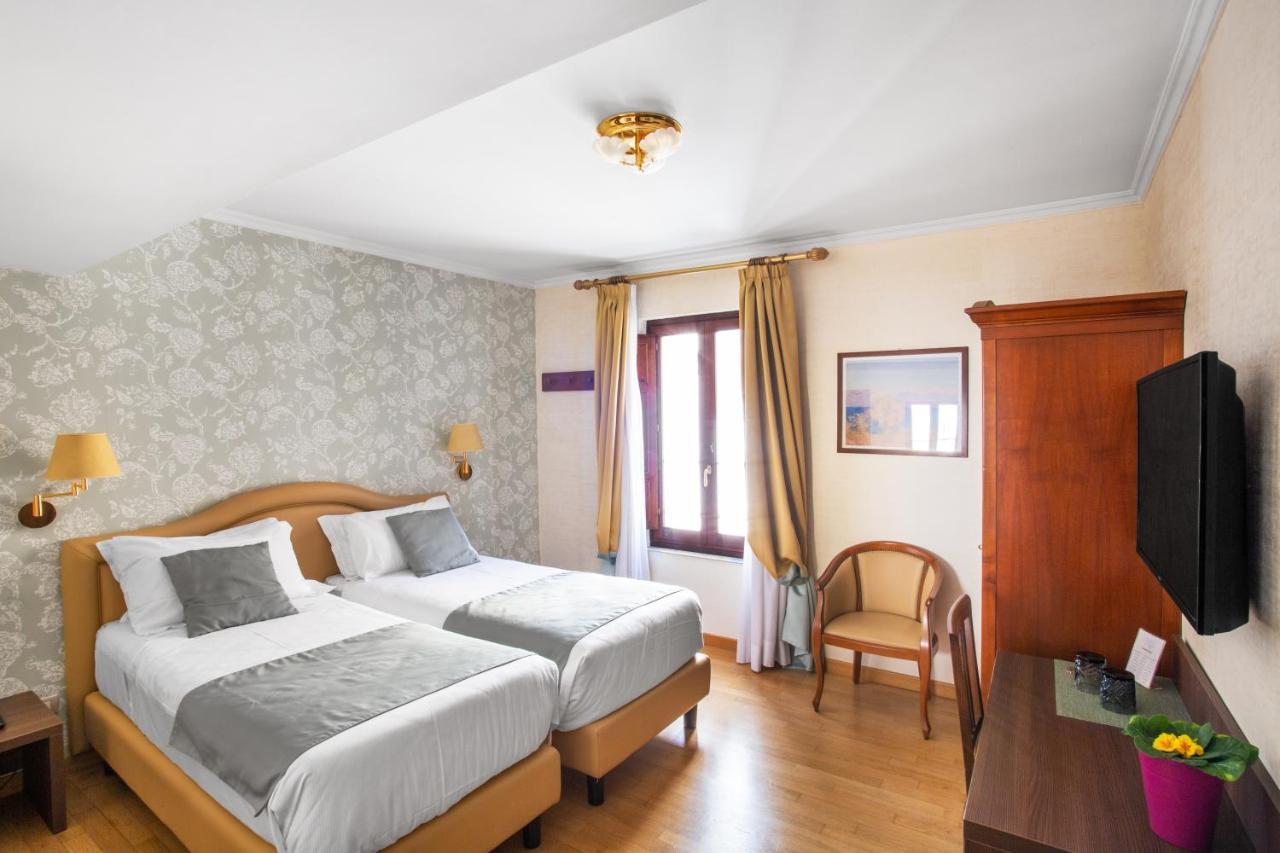 Hotel Piazza Di Spagna Рим Екстериор снимка