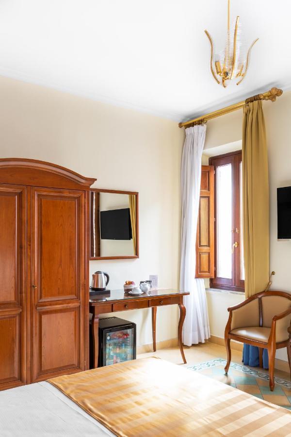 Hotel Piazza Di Spagna Рим Екстериор снимка