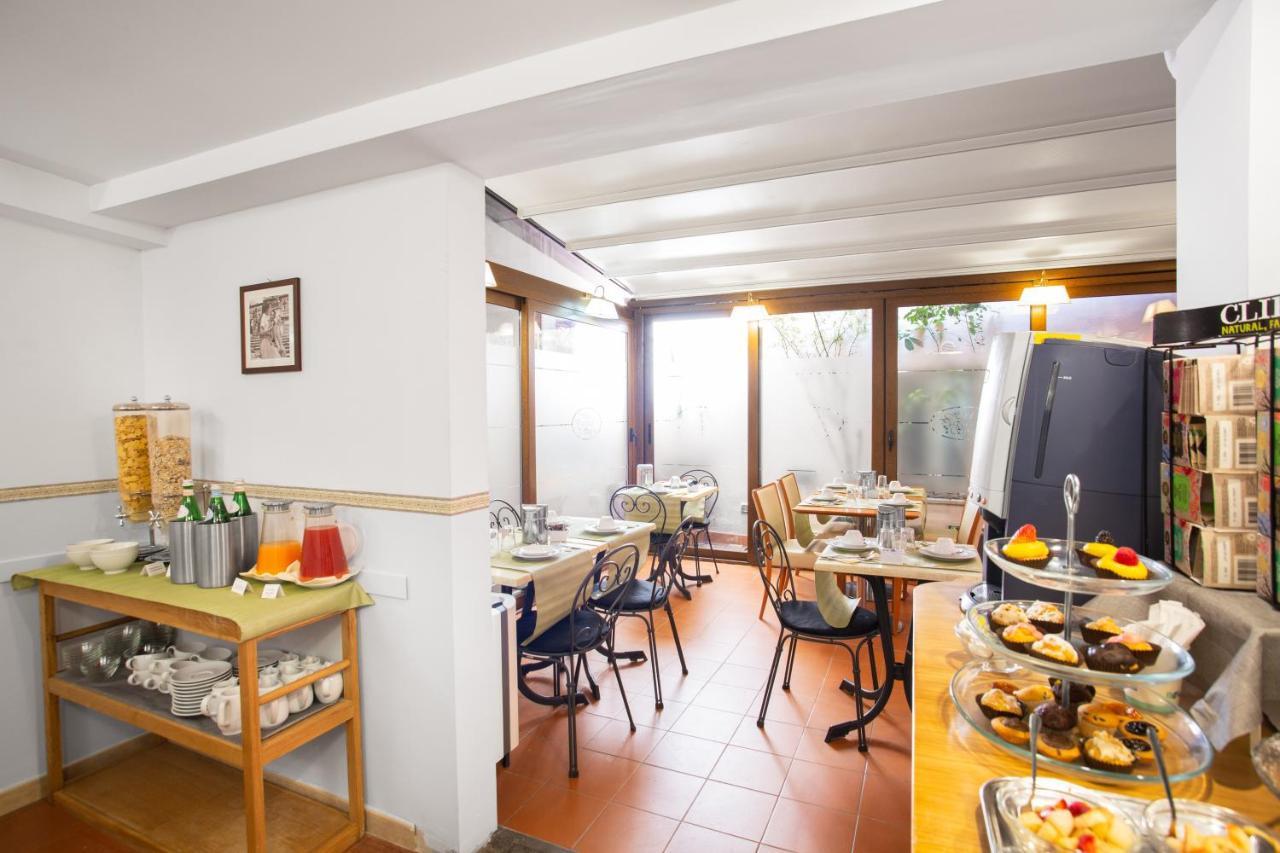 Hotel Piazza Di Spagna Рим Екстериор снимка