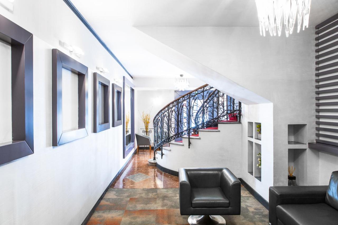 Hotel Piazza Di Spagna Рим Екстериор снимка