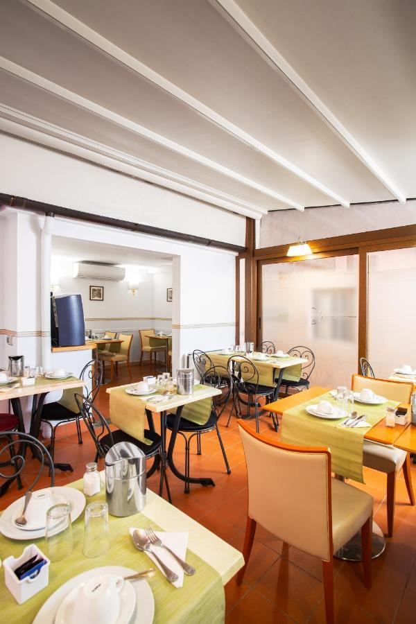 Hotel Piazza Di Spagna Рим Екстериор снимка